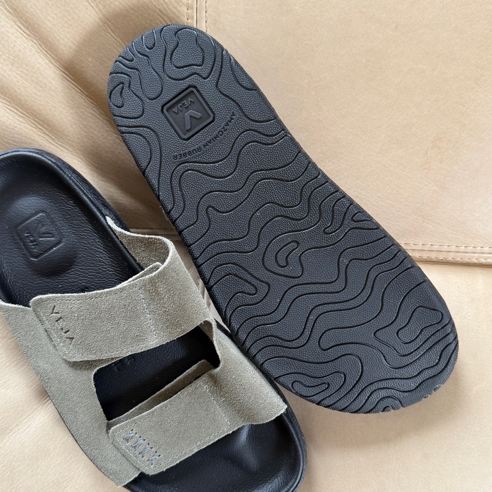 Veja Women's Suede Sandals - Olive and Black - Picture 3 of 4